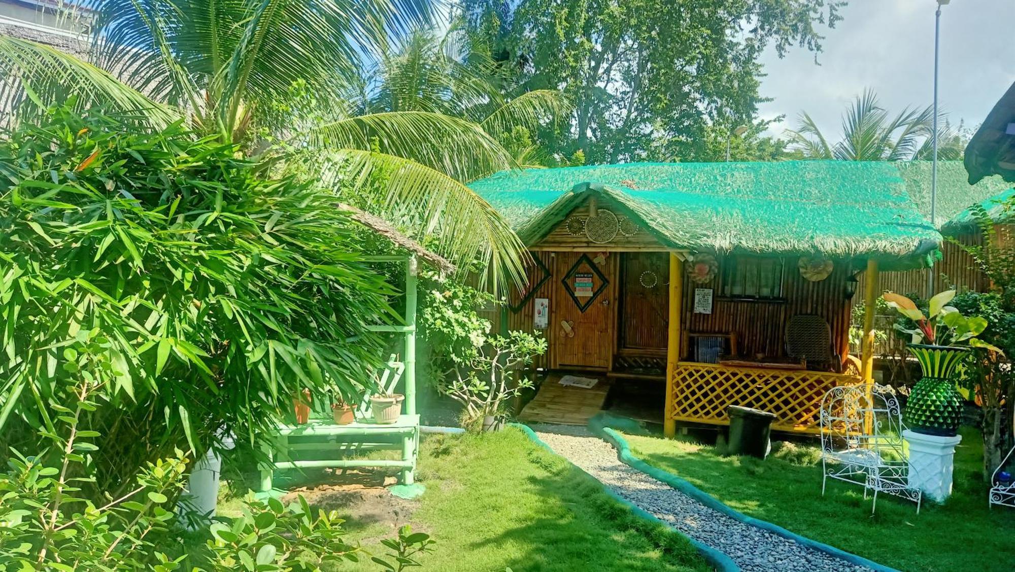 Moalboal Bamboo House / Rooms Kültér fotó