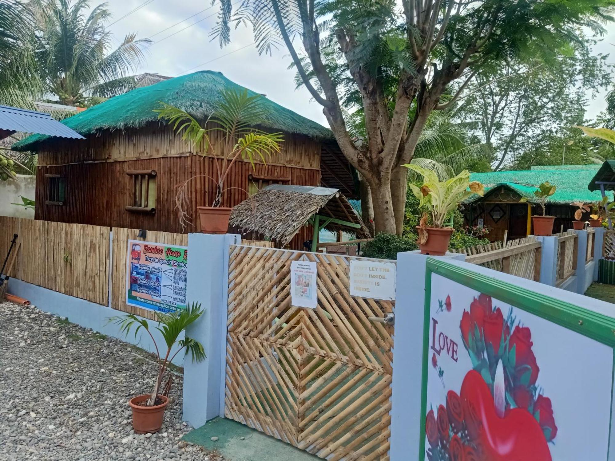 Moalboal Bamboo House / Rooms Kültér fotó
