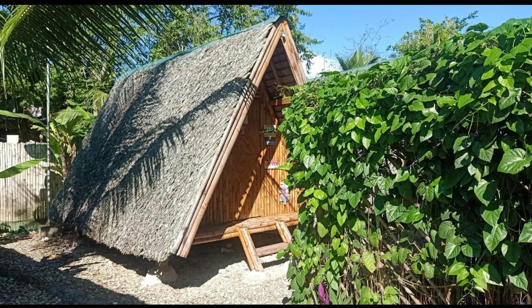 Moalboal Bamboo House / Rooms Kültér fotó