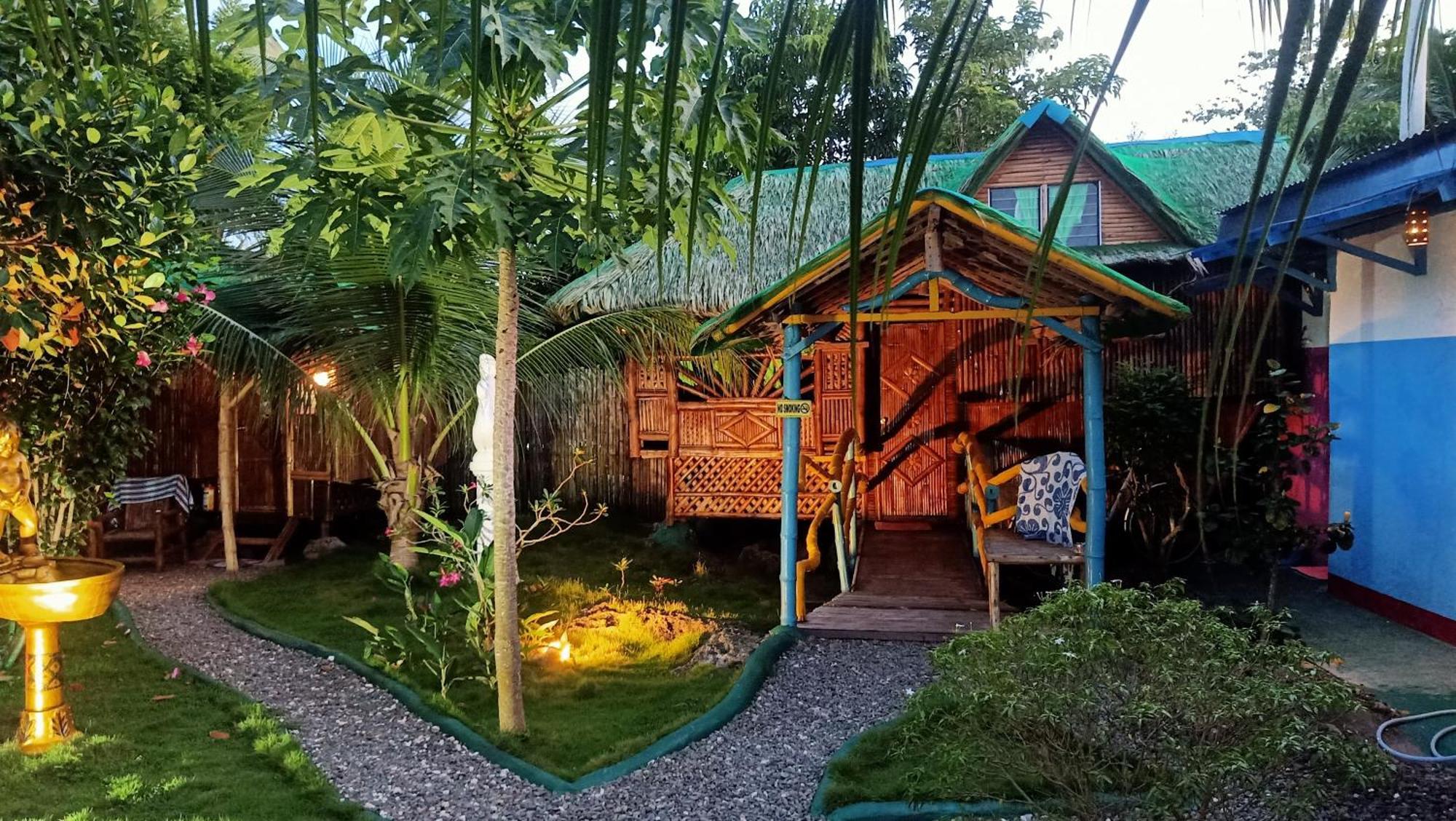 Moalboal Bamboo House / Rooms Kültér fotó