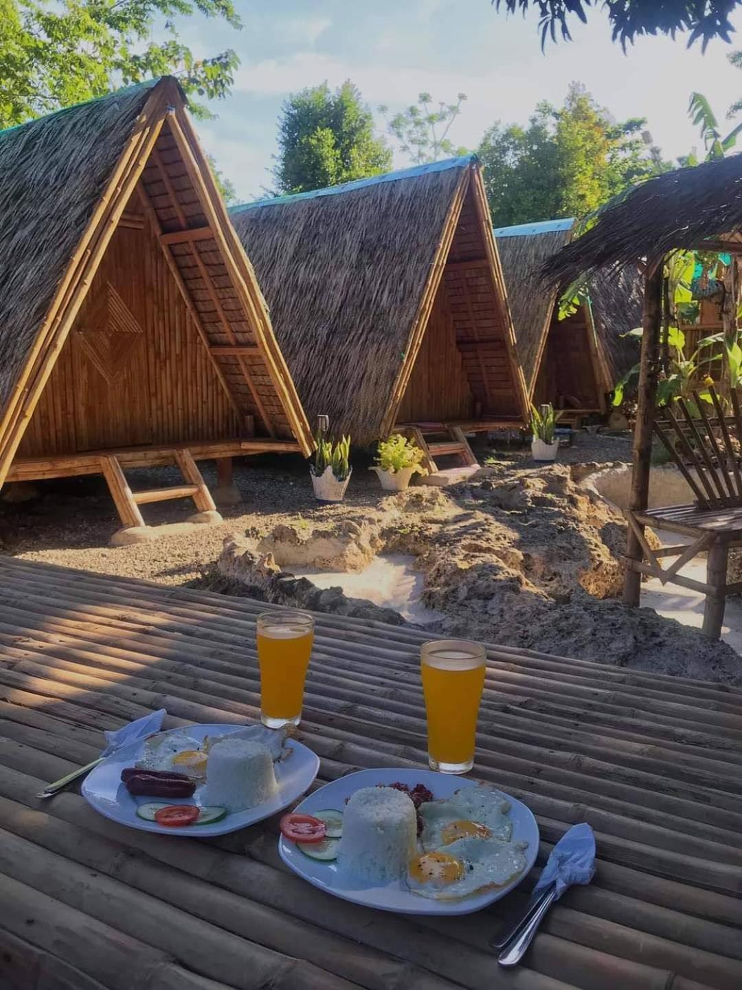 Moalboal Bamboo House / Rooms Kültér fotó